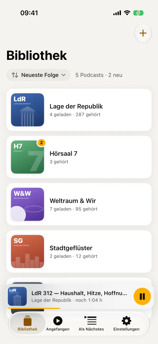 Bibliothek mit abonnierten Podcasts als Karten